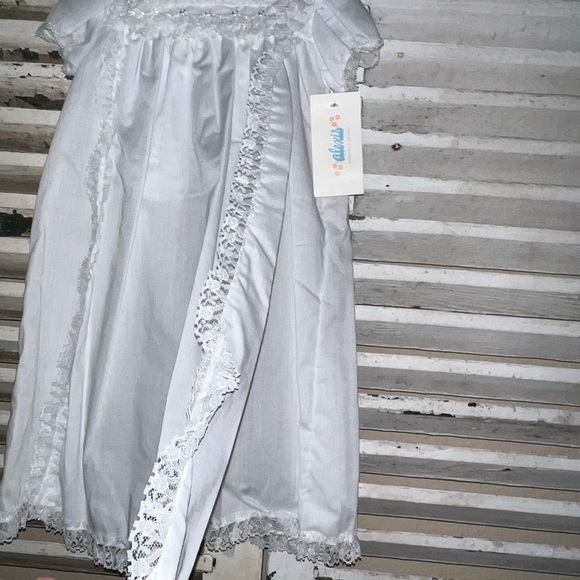 Alexis Vintage White Gown With Apron Front - Picture 7 of 10